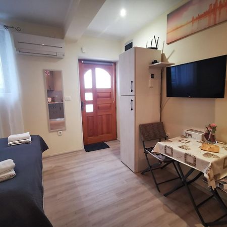 Meressa Nina&Leo Studio Apartments Novigrad  Exterior photo
