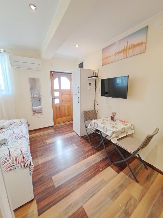 Meressa Nina&Leo Studio Apartments Novigrad  Exterior photo