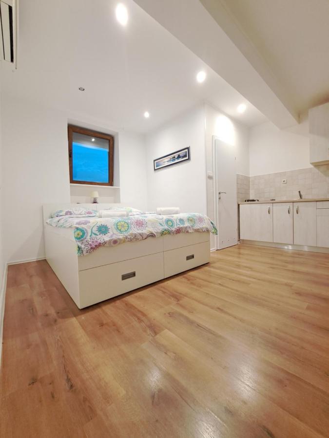 Meressa Nina&Leo Studio Apartments Novigrad  Exterior photo
