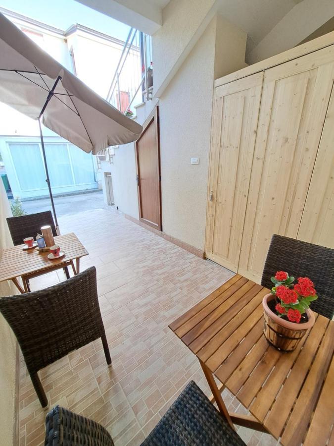 Meressa Nina&Leo Studio Apartments Novigrad  Exterior photo