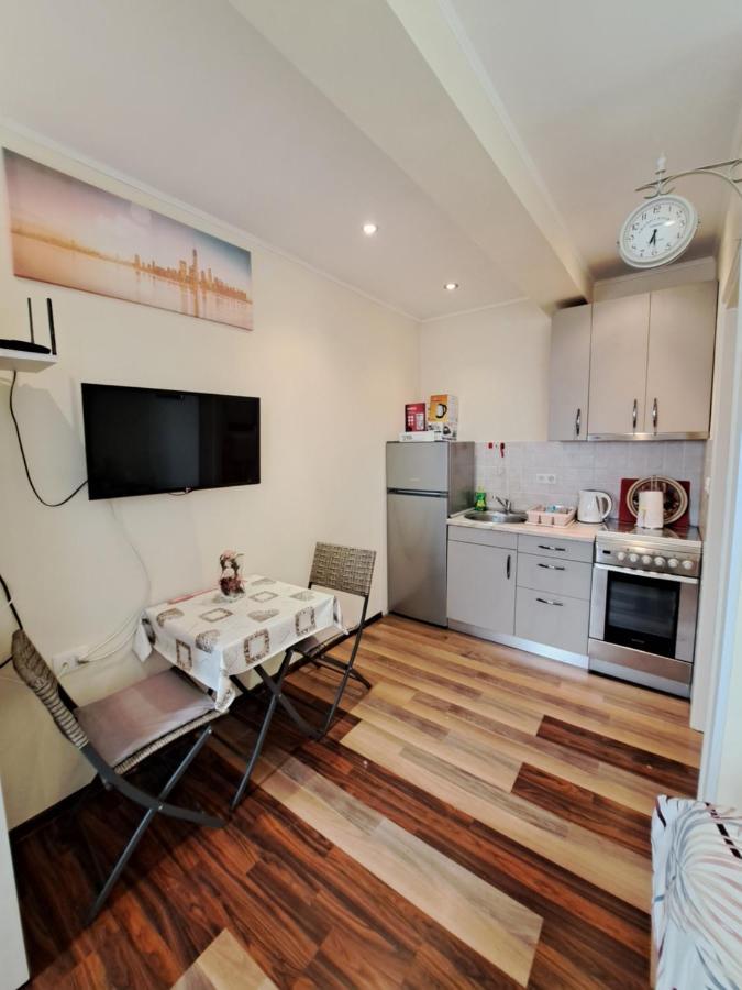 Meressa Nina&Leo Studio Apartments Novigrad  Exterior photo